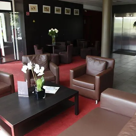 Brit Du Stade Ouest Otel
