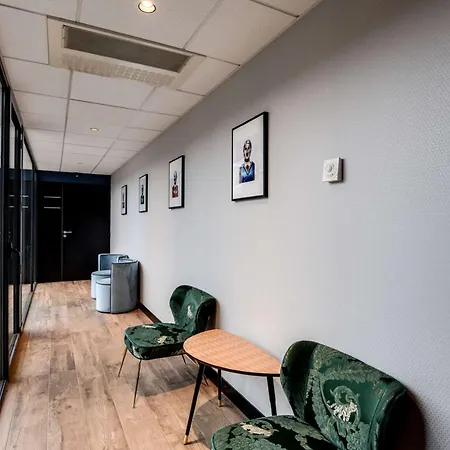 Brit Du Stade Ouest Otel