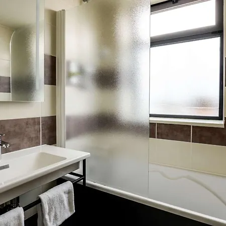 Otel Brit Du Stade Ouest 3*