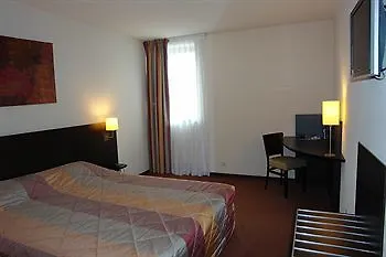 Brit Du Stade Ouest Otel