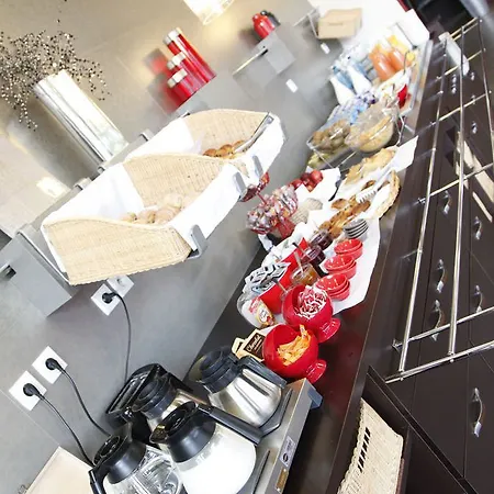 Brit Du Stade Ouest Otel 3*